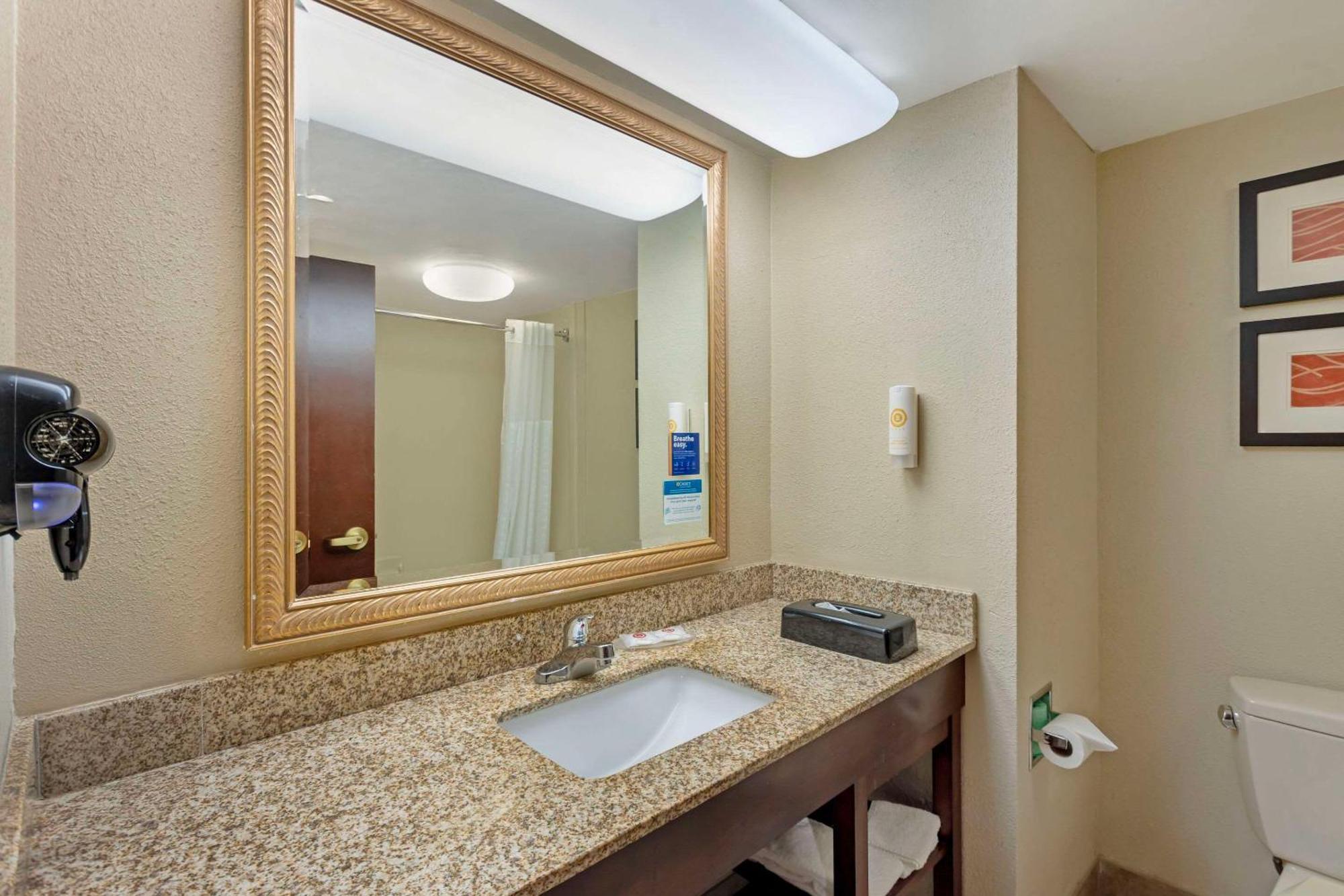 Comfort Inn & Suites Carneys Point Kültér fotó
