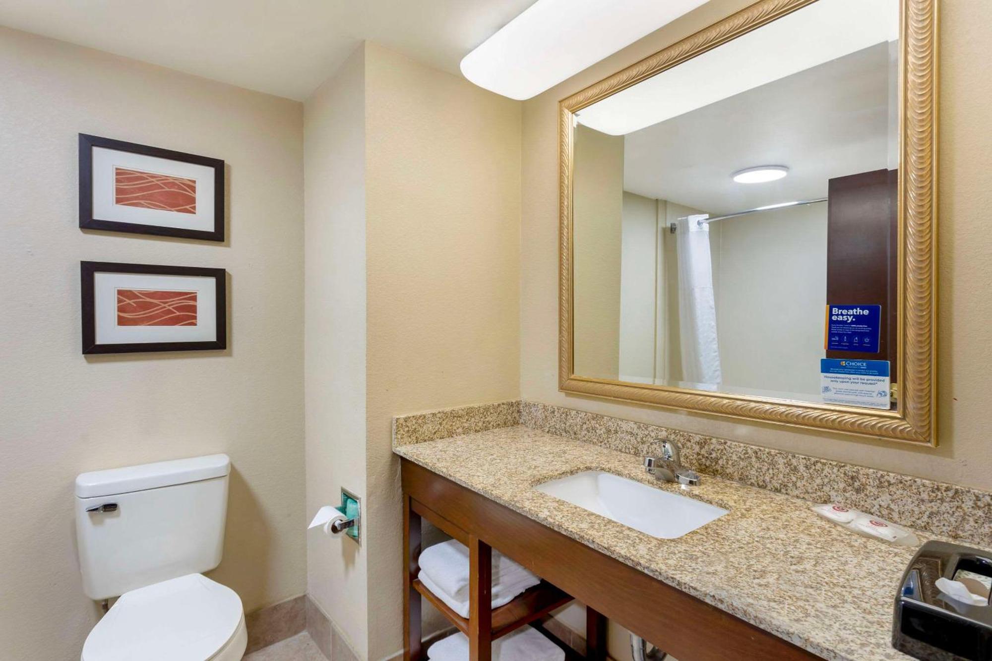 Comfort Inn & Suites Carneys Point Kültér fotó