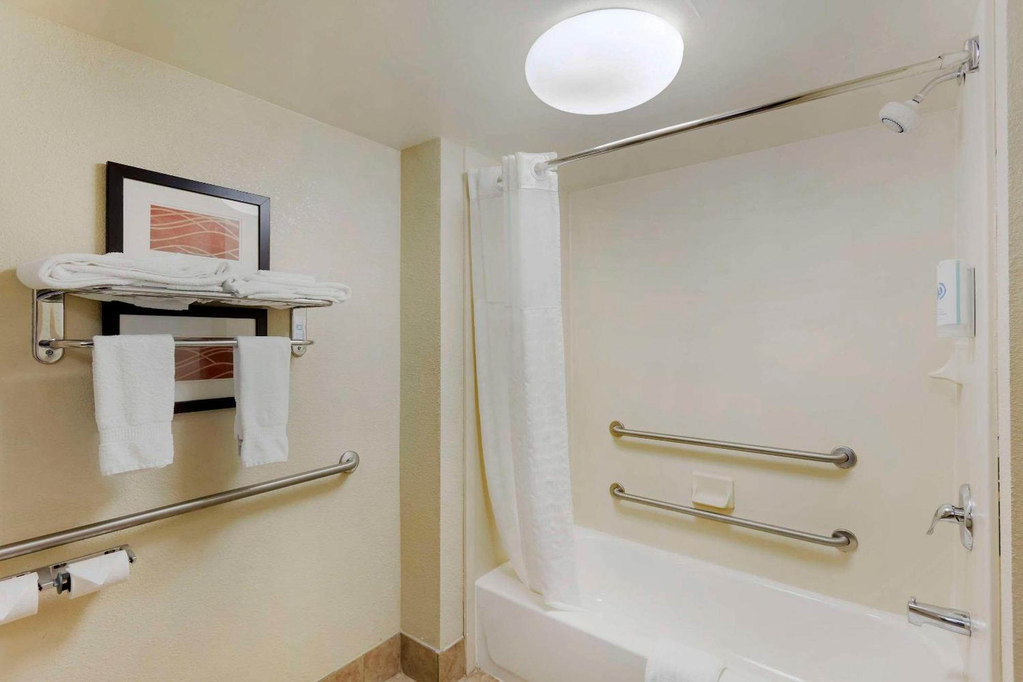 Comfort Inn & Suites Carneys Point Kültér fotó